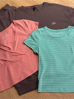 Cute Summer Bundle with AE and So Crop Tops and Brown Dazy Sweatshirt Size M
